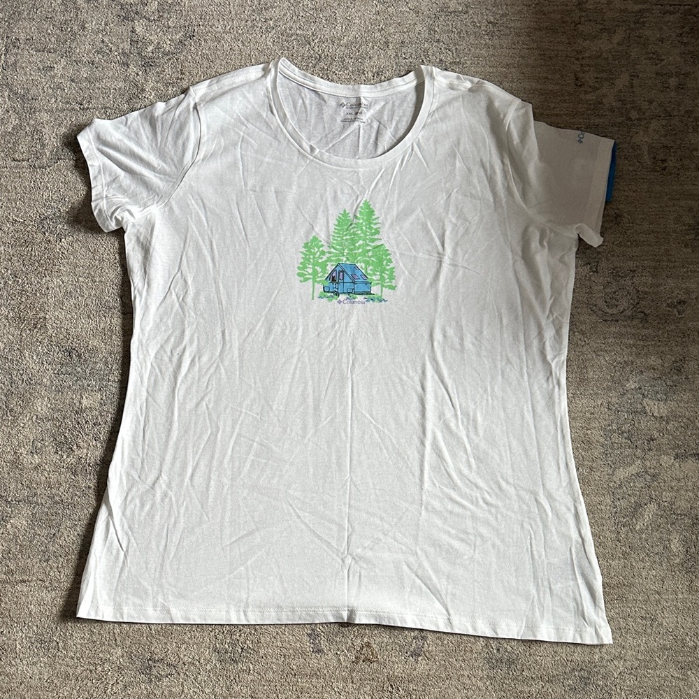 Columbia women’s tee shirt 
Size XXL
Color:white with picture
NWT